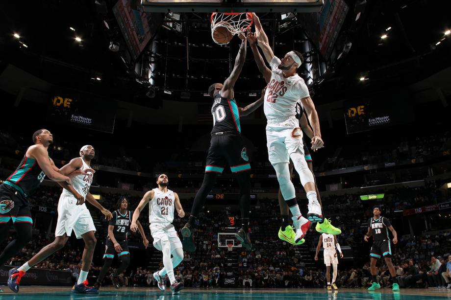 开云体育官网-莫布利24+6施罗德22+11 骑士客场逆转灰熊